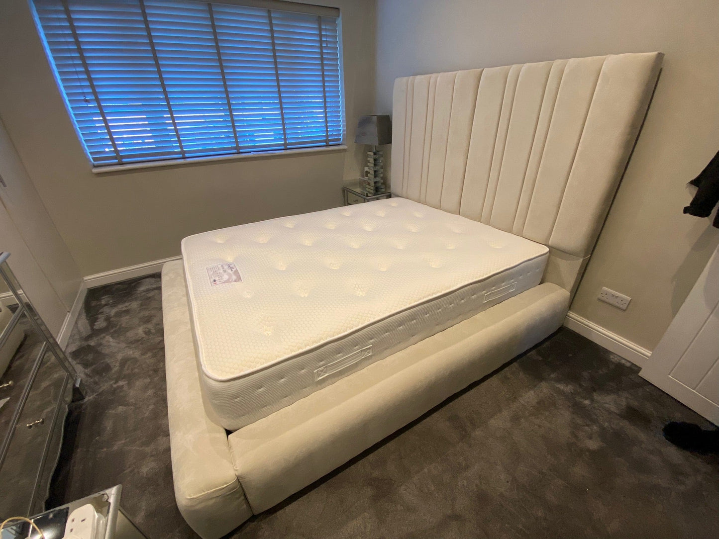 Sensatori Deluxe Bed