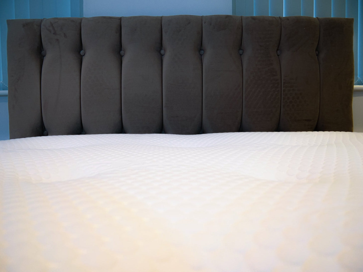 The Camden Bundle Divan Bed (Four Drawers)